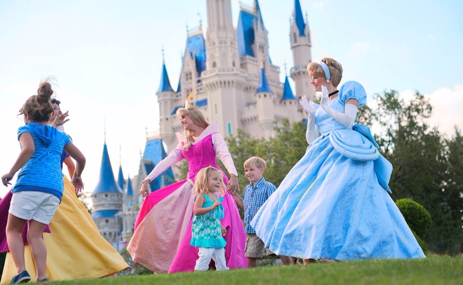 ディズニーワンダープラン バリュークラス3泊4日2デーベースパスチケット+空港送迎バス(英語ドライバー)付き ディズニーワンダープラン バリュークラス3泊4日2デーベースパスチケット+空港送迎バス(英語ドライバー)付き